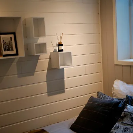 Cozy With Free Parking