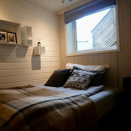 Cozy With Free Parking *