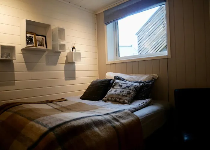 Cozy With Free Parking *